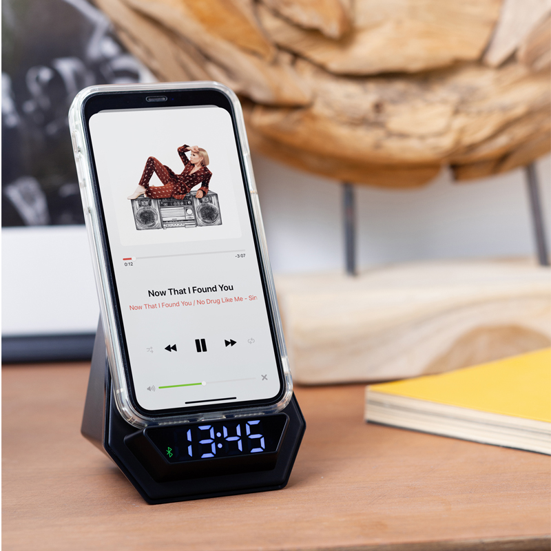 Dijital Saat + Bluetooth Hoparlör + Kablosuz Şarj İstasyonu - 5