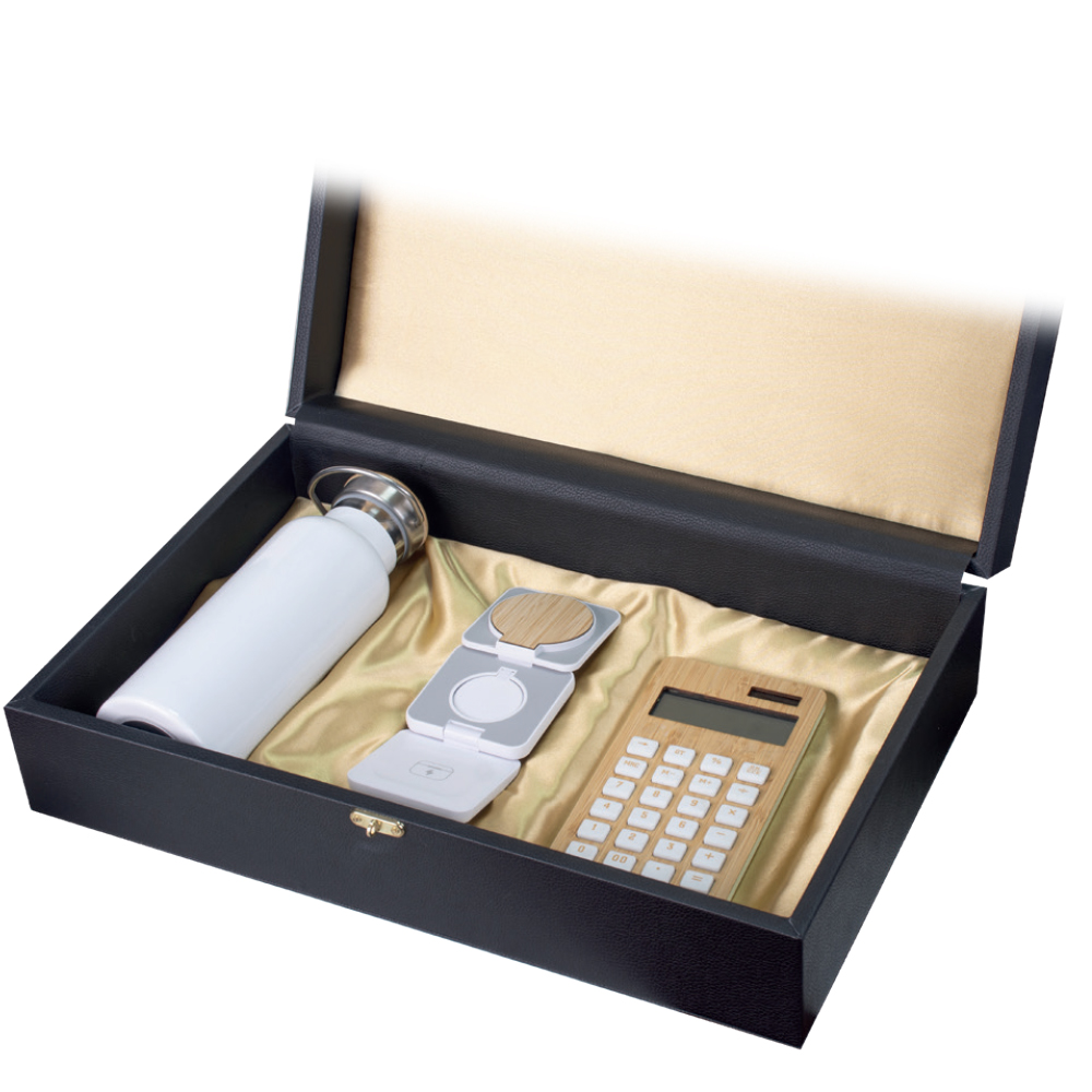 500ml Termos, Bambu Hesap Makinesi, Kablosuz Şarj İstasyonu Hediye Seti